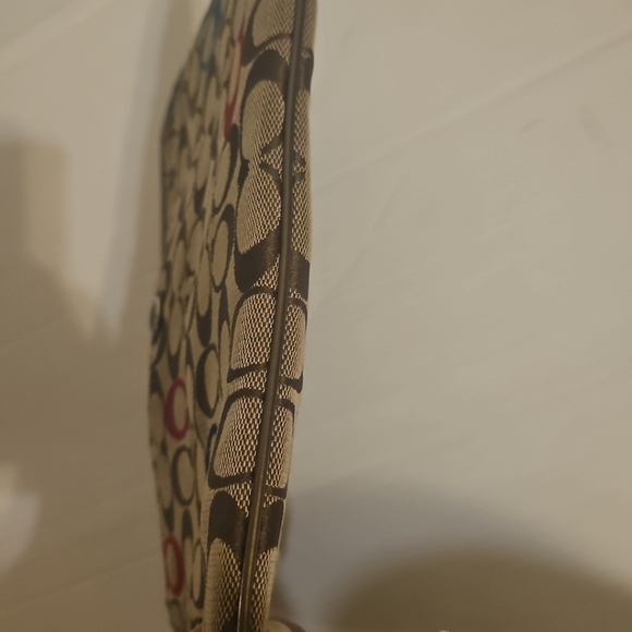 COACH 63063 POPPY SIGNATURE UNIVERSAL TABLET SLEEVE CASE MULTIC - Picture 8 of 9